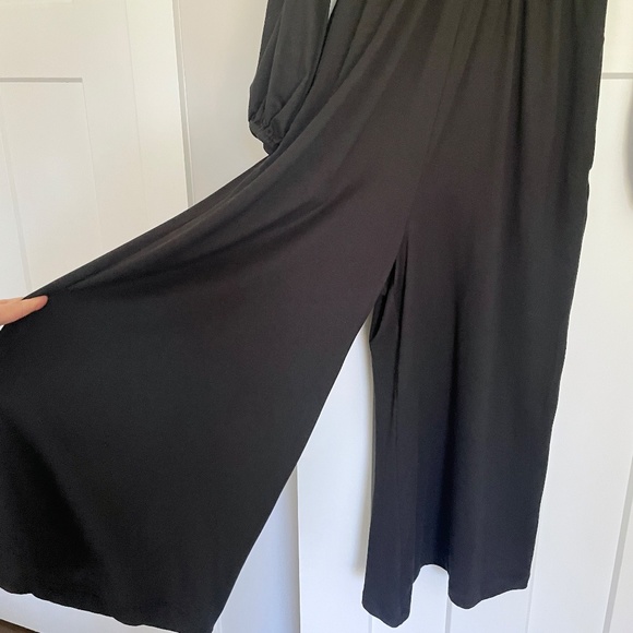 NWT Anthropologie Hutch Jersey Knit Wide-Leg V-Neck Jumpsuit Black XS - Picture 6 of 10